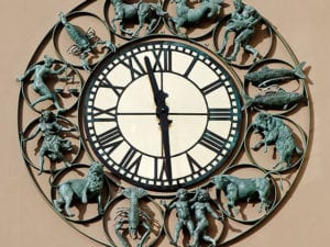 I 2010 ble Oslos nye astrologiske ur innviet på Karl Johans gate 3